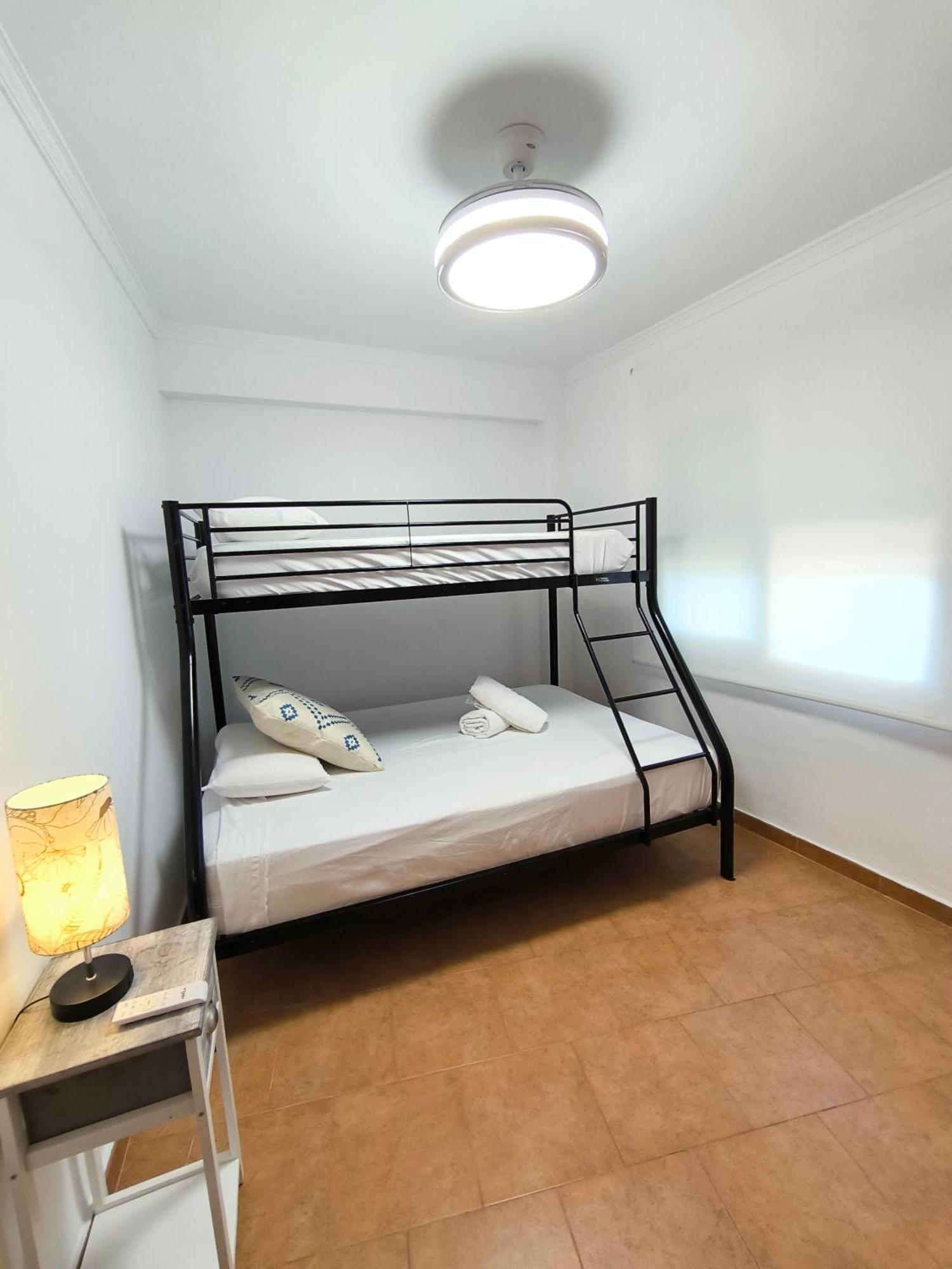 Brisamar II Primera Linea De Playa & Priv Parking Торре-де-Бенаґальбон Екстер'єр фото